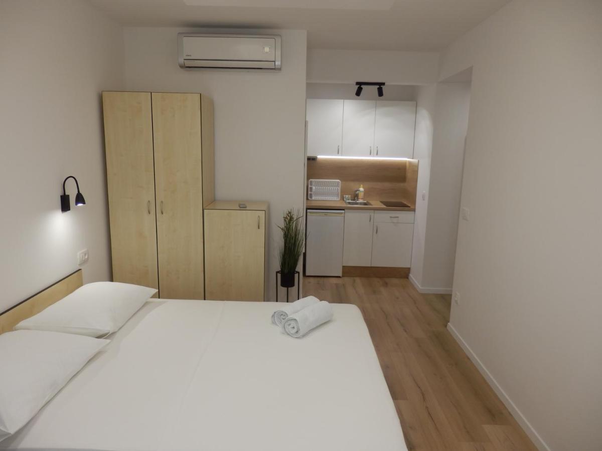 אומיס Apartments Rica מראה חיצוני תמונה