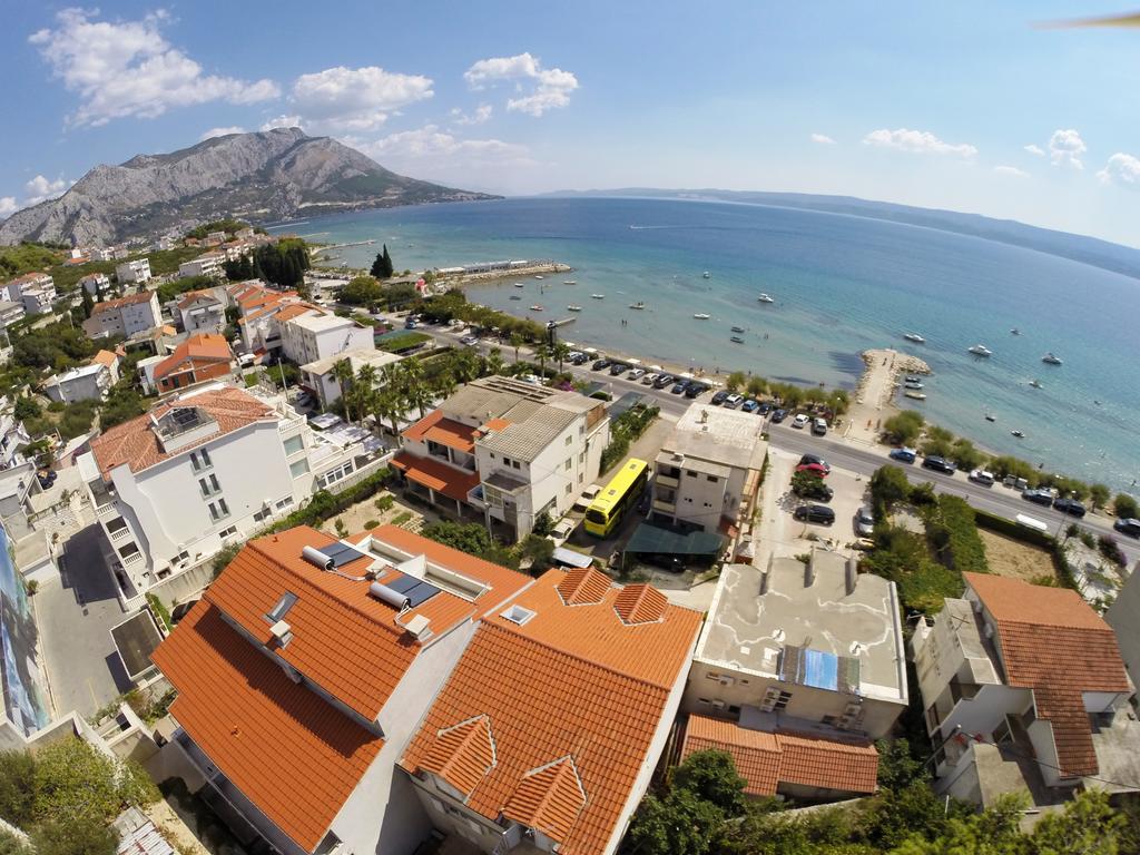 אומיס Apartments Rica מראה חיצוני תמונה