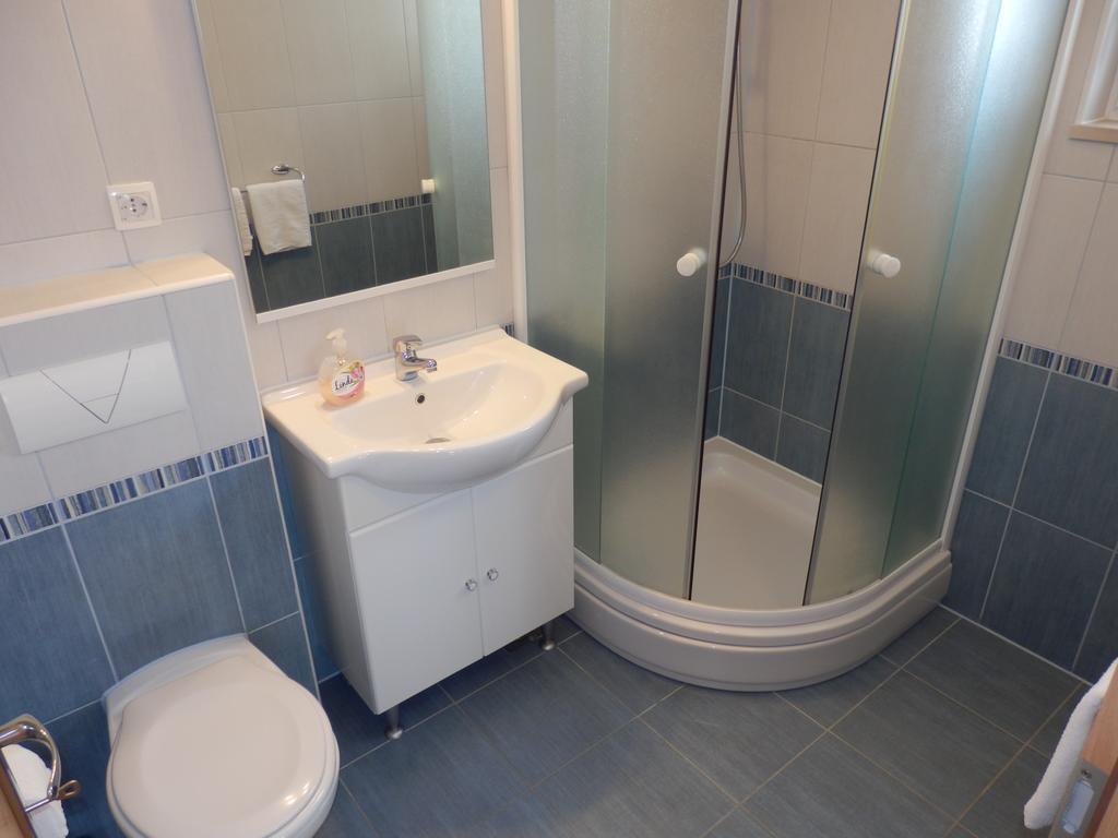 אומיס Apartments Rica מראה חיצוני תמונה